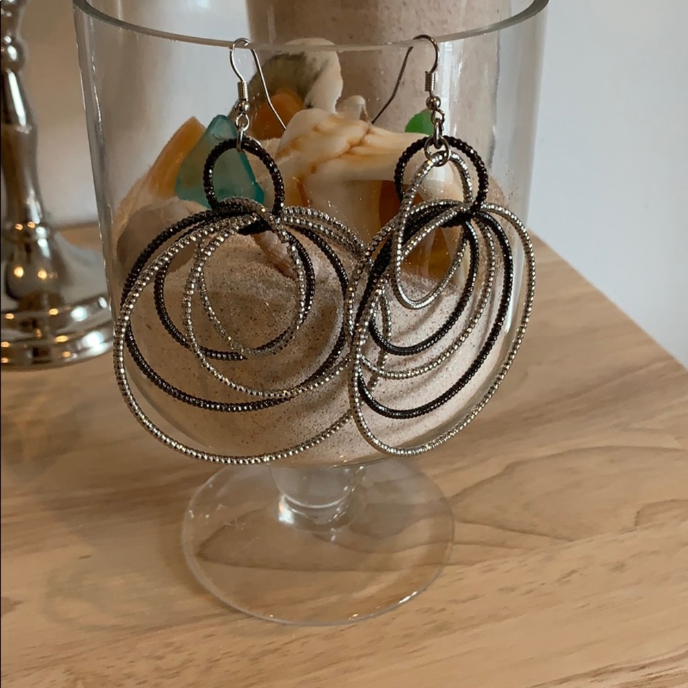 2 tone circle dangle earrings